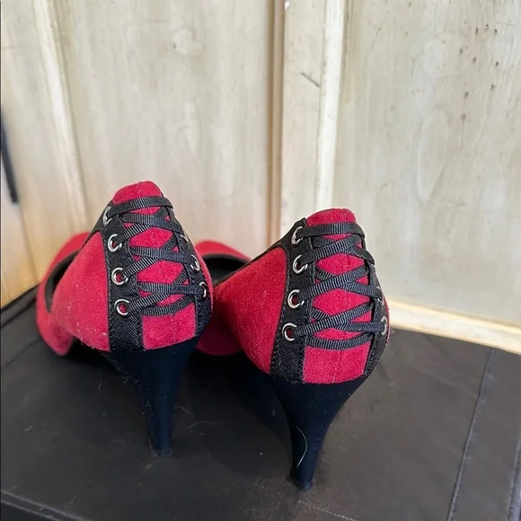 Elegant Red & Black Women's Heels - Picture 3 of 3